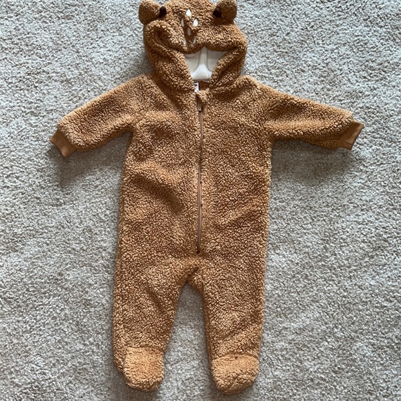 Old Navy snowsuit or costume size 6-12 months - Picture 1 of 4